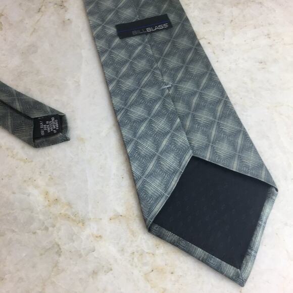 BILL BLASS SILK TIE - Picture 7 of 14